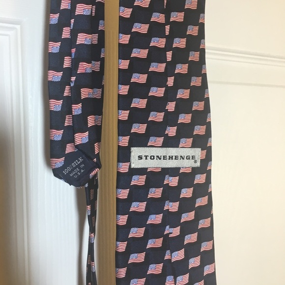 Stonehenge Flag Patterned 100% Silk Tie.  U.S.A. - Picture 4 of 6